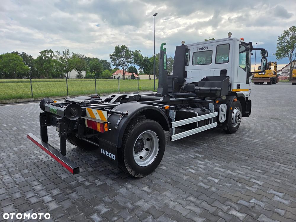 Iveco 120E220 - 4