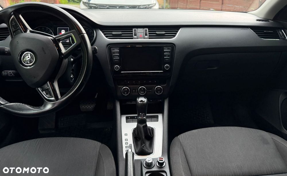 Skoda Octavia 2.0 TDI Style DSG - 3
