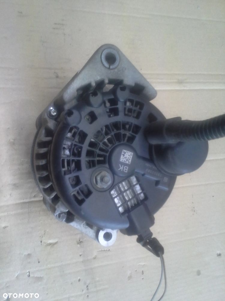 Chevrolet Cruze 2.0 VCDi alternator 140A GM 13502580 - 8