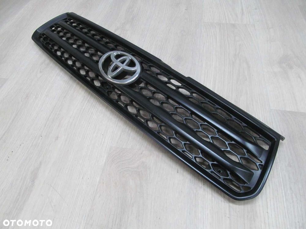 TOYOTA RAV4 II 00-05 ATRAPA CHLODNICY 53111-42130 - 2