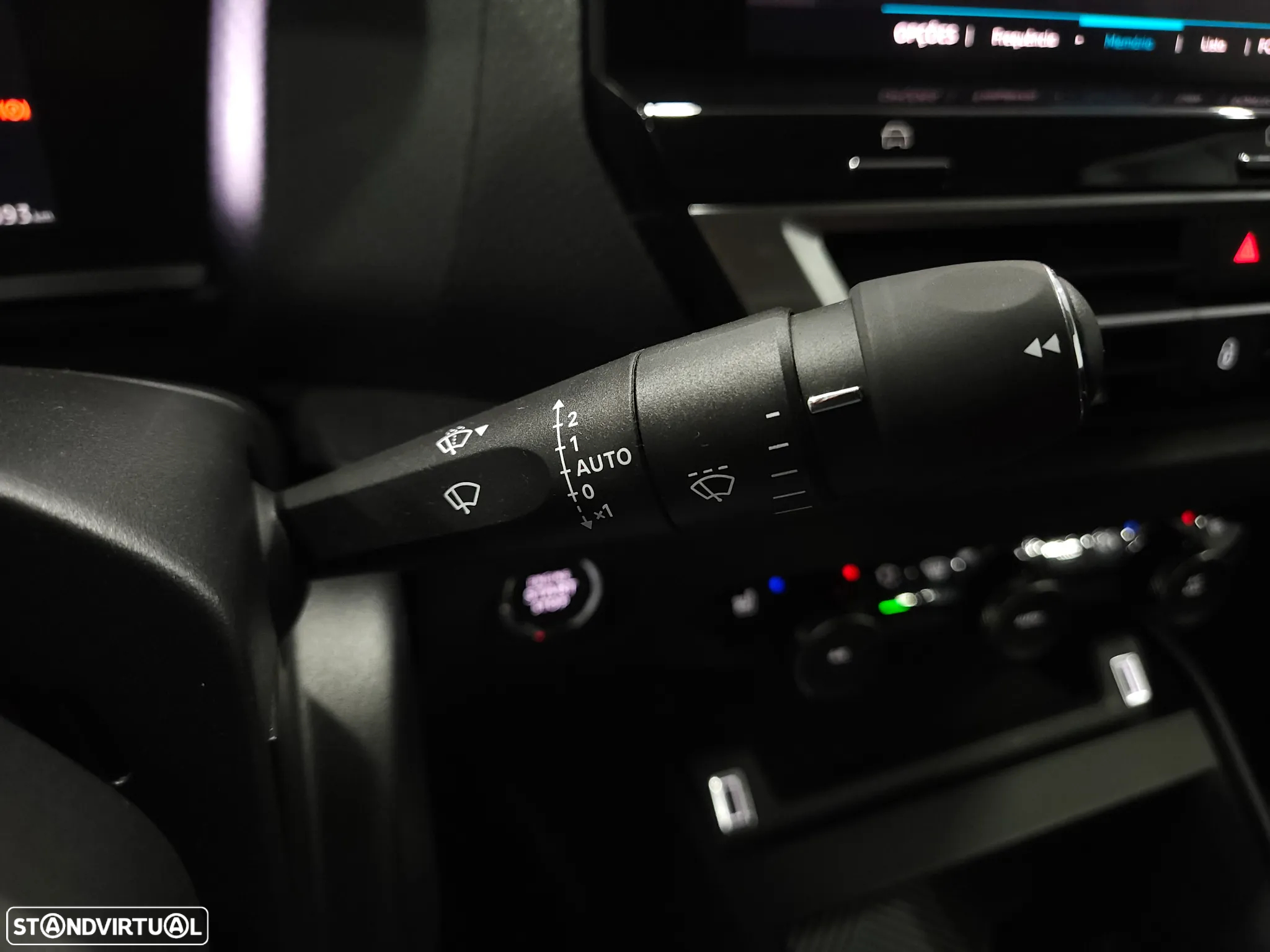 Citroën C4 BlueHDi 130 Stop&Start EAT8 SHINE - 29
