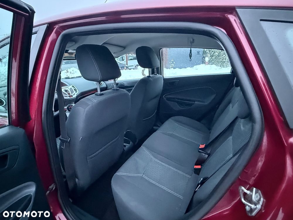 Ford Fiesta - 25