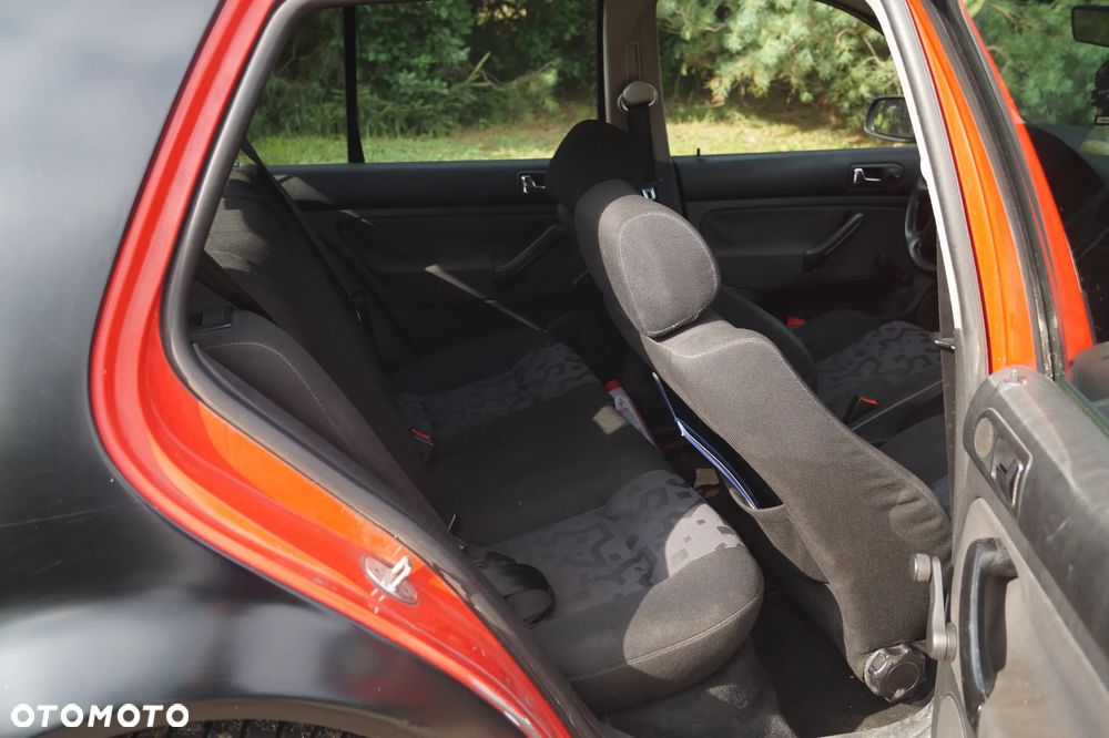 Volkswagen Golf - 12