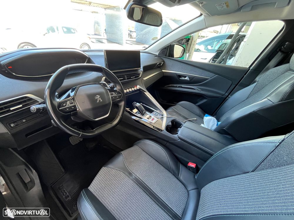 Peugeot 5008 1.5 BlueHDi Allure Pack EAT8 - 5
