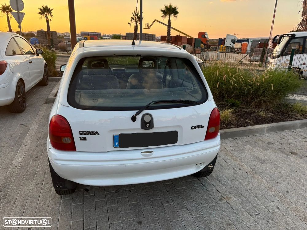 Opel Corsa - 4