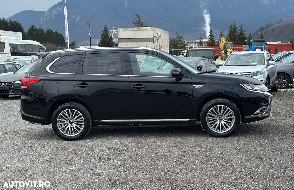 Mitsubishi Outlander 2.4 4WD Top - 33