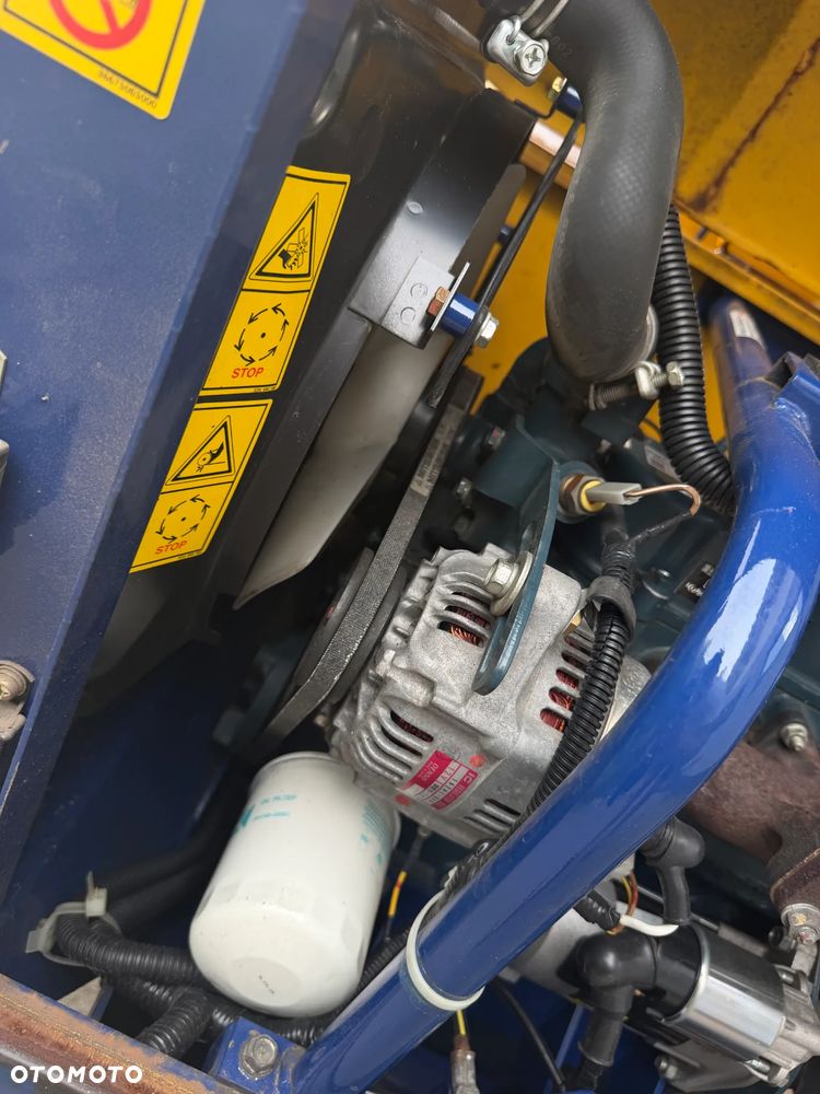 Kubota Canycon S100. Wozidło Gąsienicowe. Japońska Wywrotka w Pełni Hydrauliczna. Samo-załadowcza łyżka. Kiper Obrotowy! Silnik Kubota 3cylindry. Potężna moc. Szybka wolna jazda! Tylko 351 MTG. 2015rok prod. Ani deka luzów czy wycieków! Maszyna Sprowadzona z Norwegii z urzędu komunalnego. Używana raz do roku. Wielka Okazja! - 19