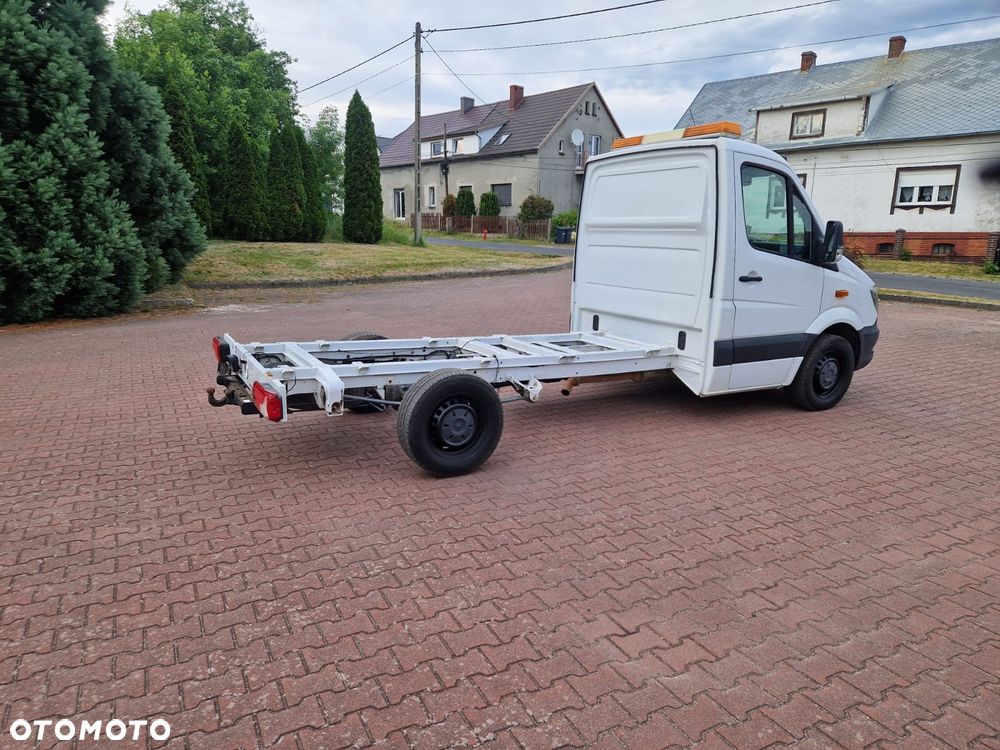 Mercedes-Benz Sprinter - 15