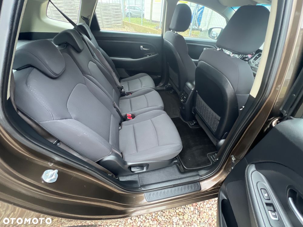 Kia Carens 1.6 GDI Dream Team Edition - 24