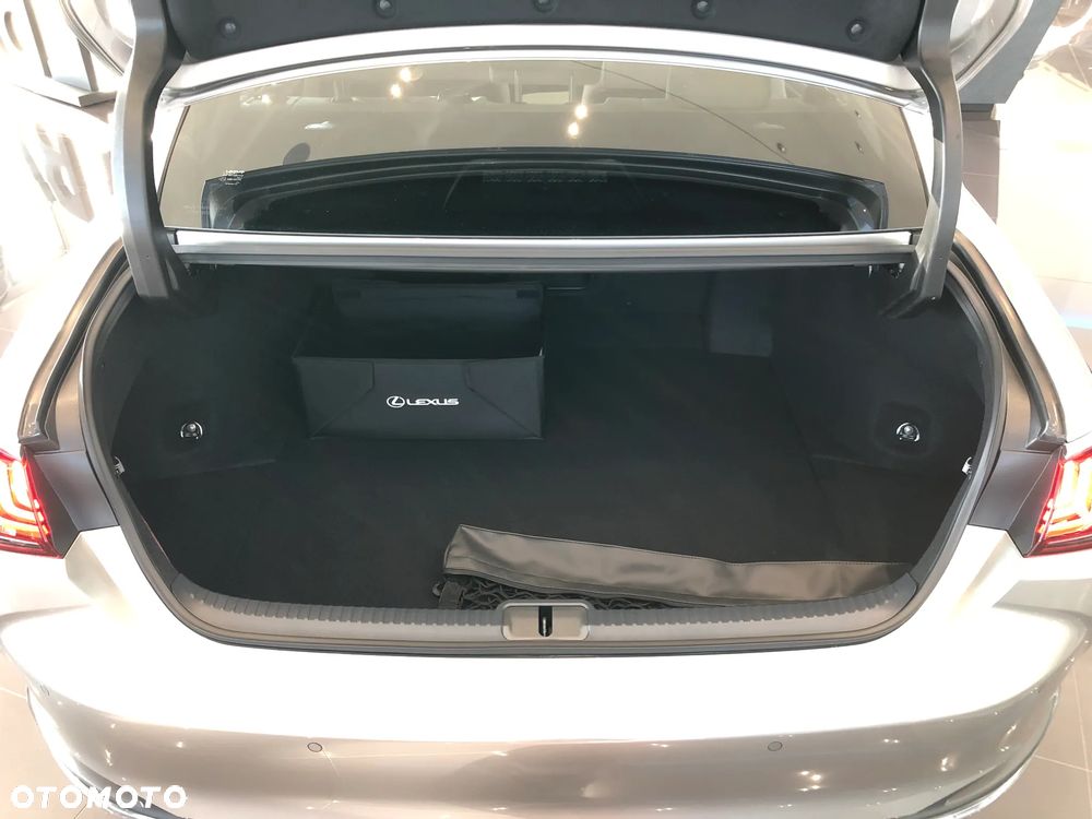 Lexus ES 300h Business Edition - 8