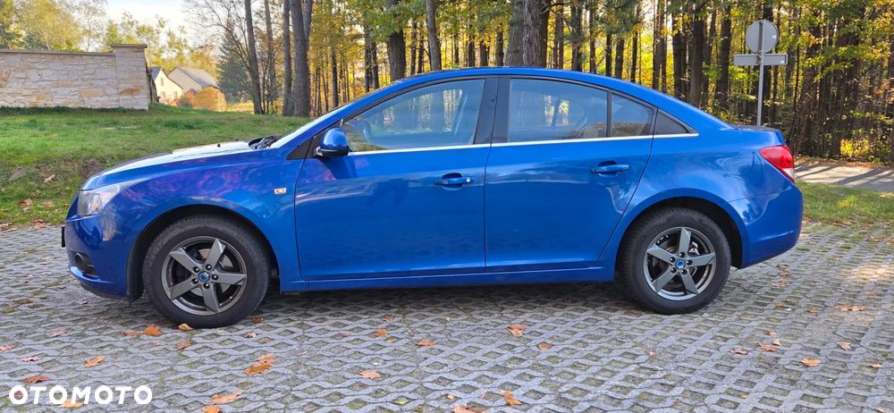 Chevrolet Cruze 2010 photo 4