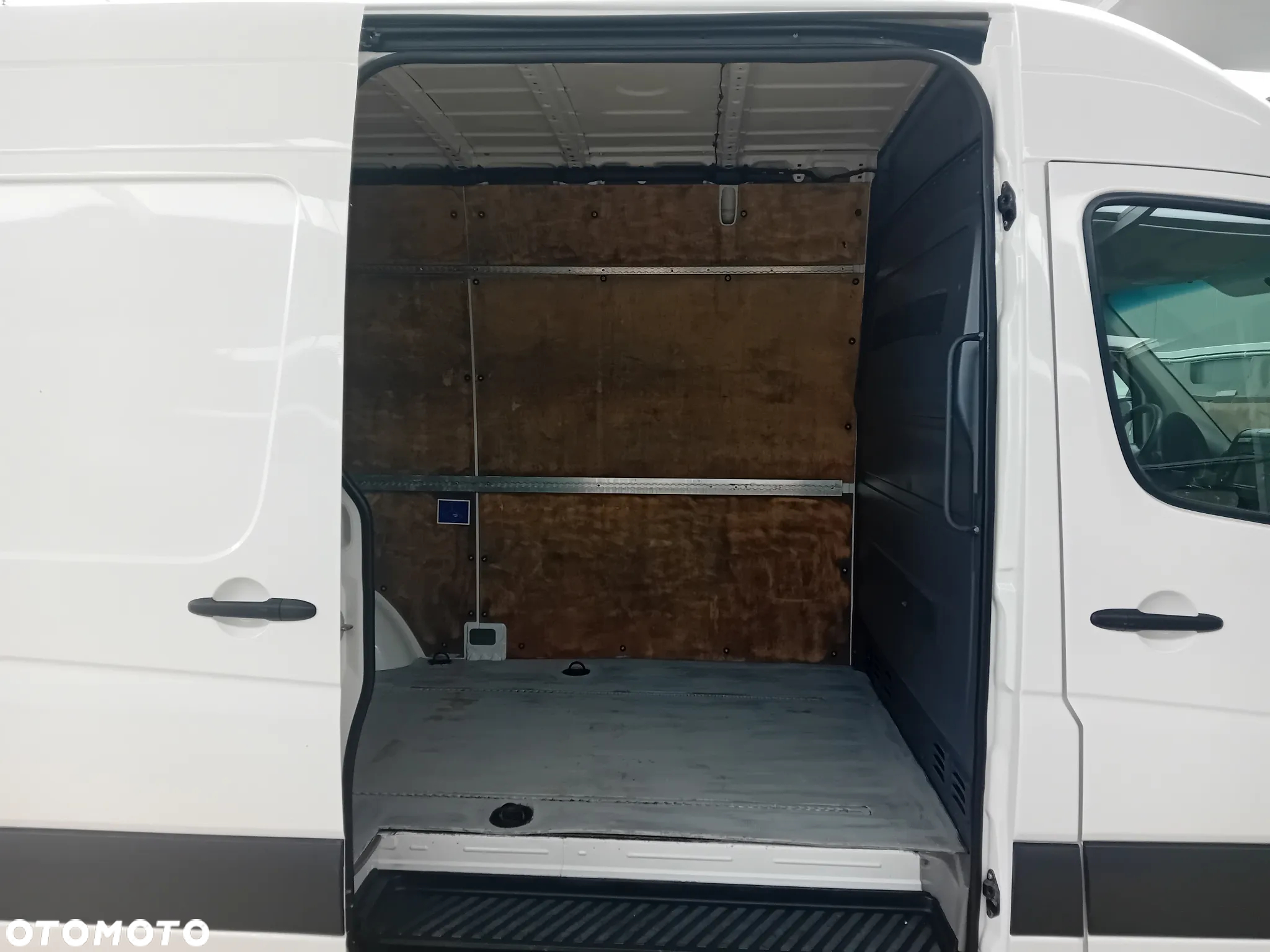 Volkswagen Crafter - 13