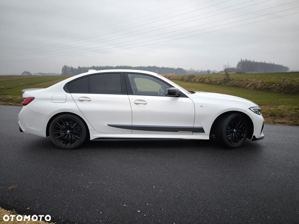 BMW Seria 3 330i M Sport sport - 16