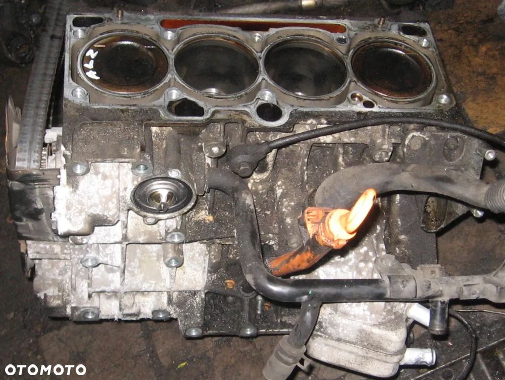 ALZ blok silnika wał tłok pompa oleju 1.6 8V AUDI A4 B6 PASSAT B5 - 4