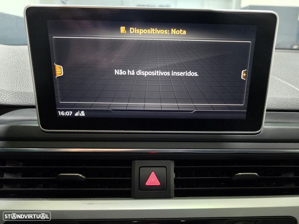 Audi A4 Avant 2.0 TDI Advance S tronic - 28