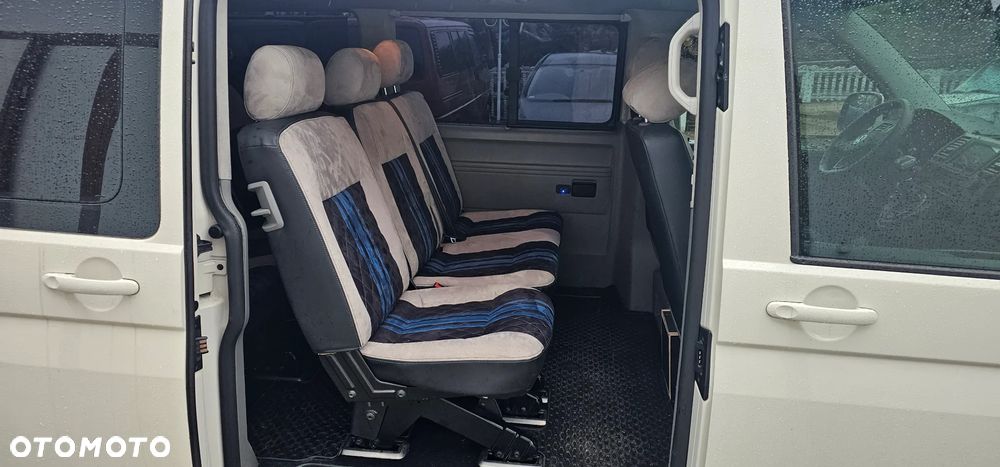 Volkswagen Caravelle V6 L1 Comfortline - 11