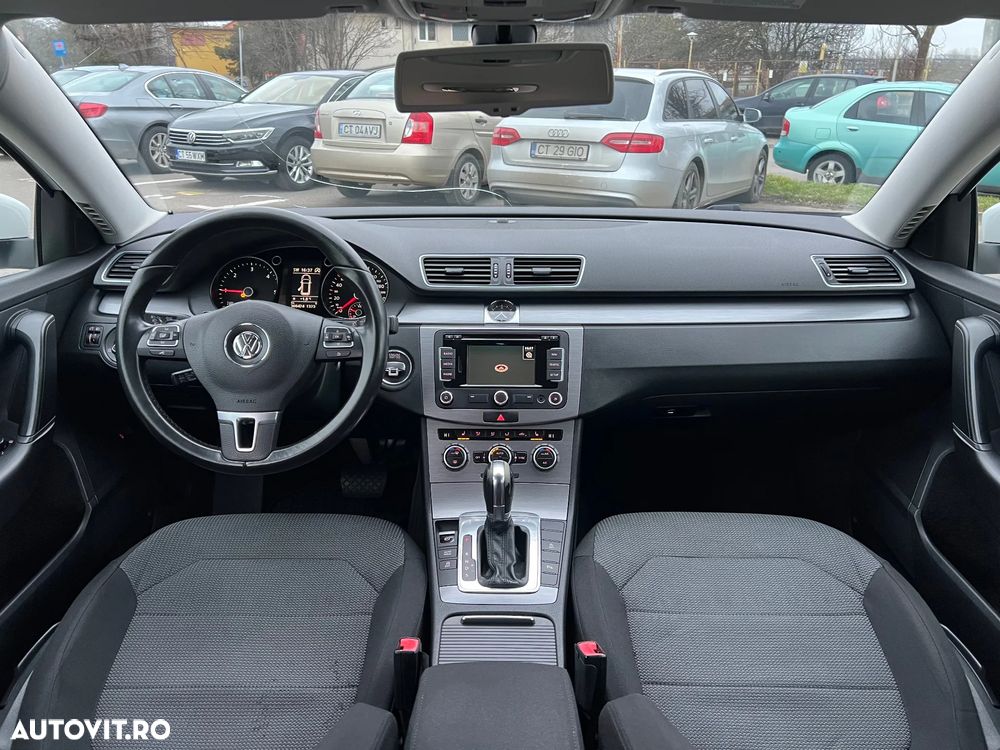 Volkswagen Passat 2.0 TDI BlueMotion Technology DSG Comfortline - 31