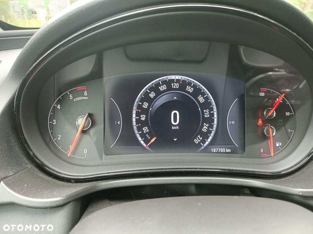 Opel Insignia 2.0 CDTI Cosmo S&S - 9