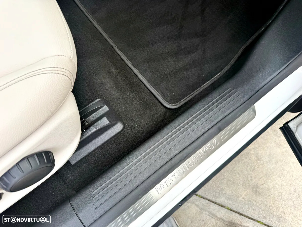 Mercedes-Benz EQB 300 4Matic - 35