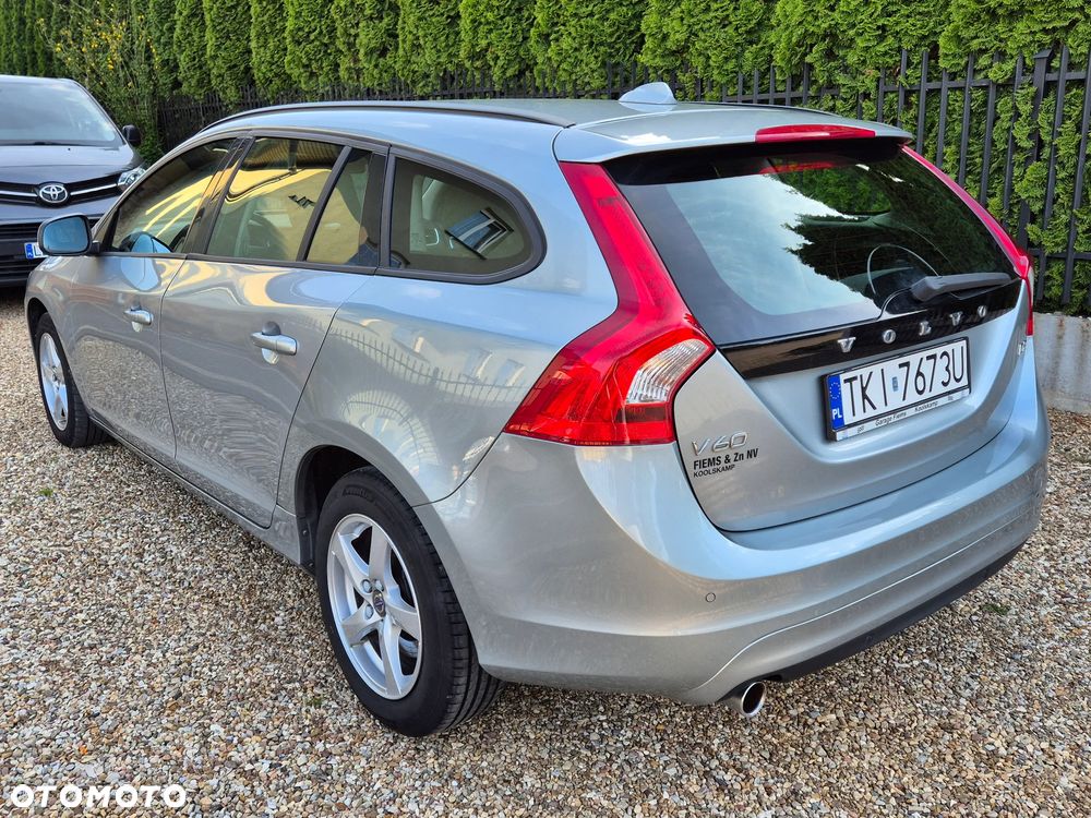 Volvo V60 D2 Drive-E Momentum - 4