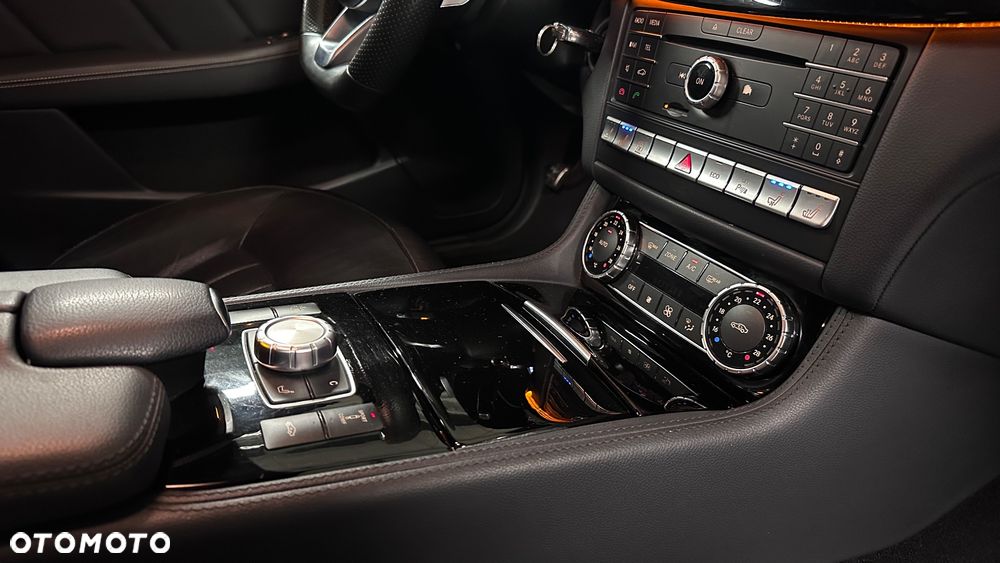 Mercedes-Benz CLS 350 d 4Matic 9G-TRONIC - 18