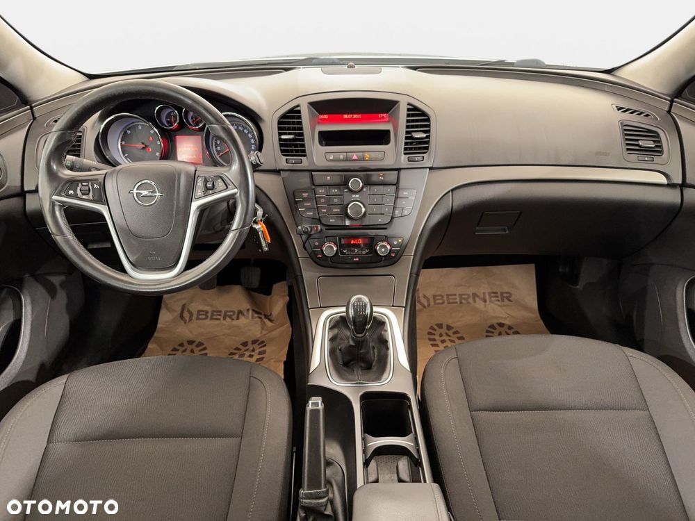 Opel Insignia - 11