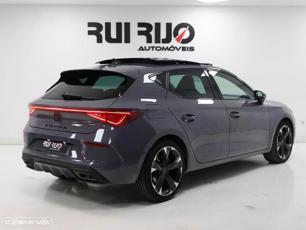 Cupra Leon 1.5 eTSI MID DSG - 3