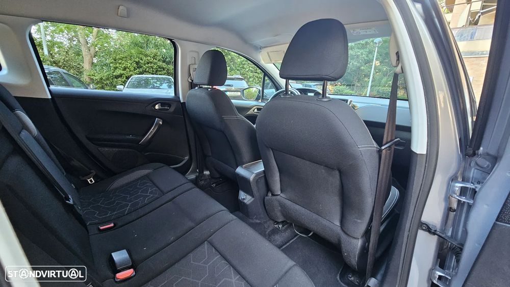 Peugeot 2008 1.6 BlueHDi Allure - 27