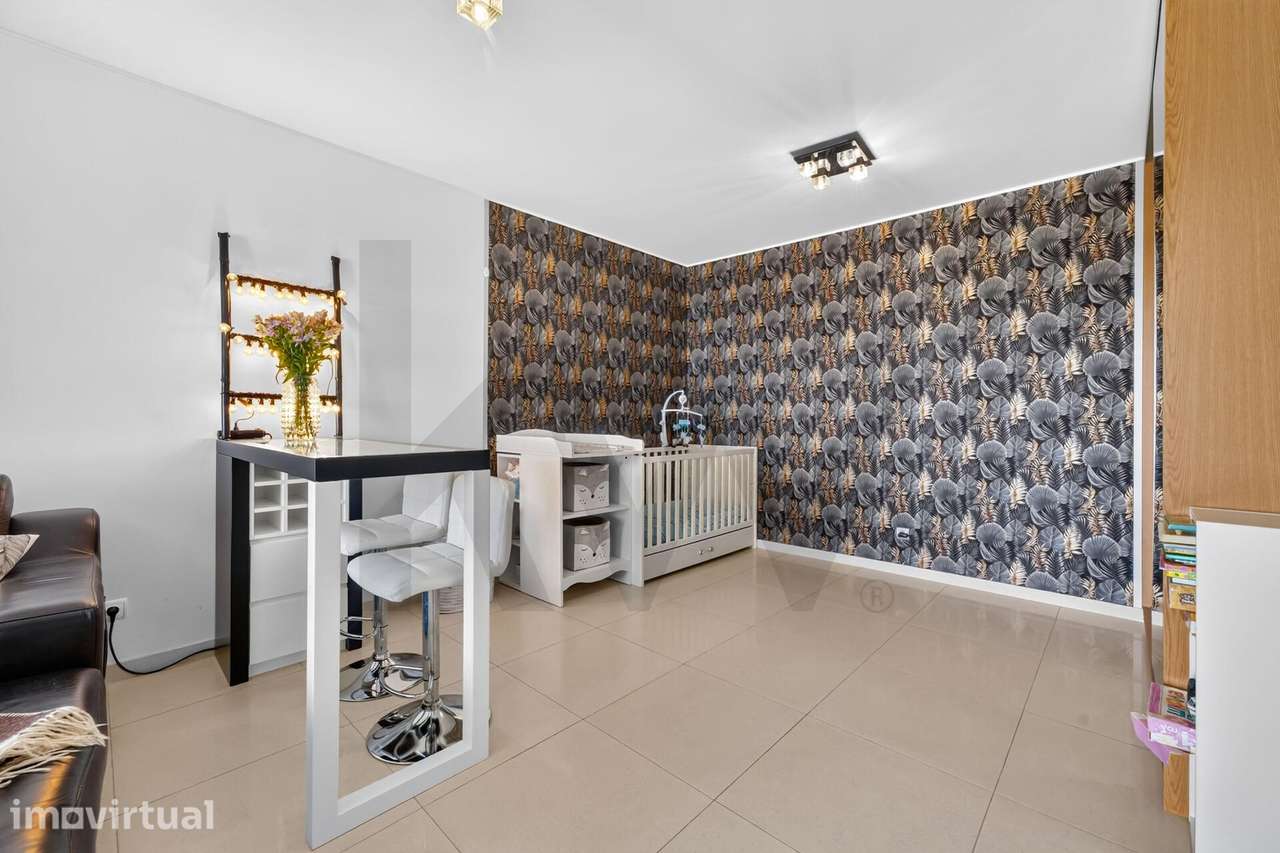 Paradisus Residence | Apartamento T1 com duas varandas e estacionament - Grande imagem: 2/15