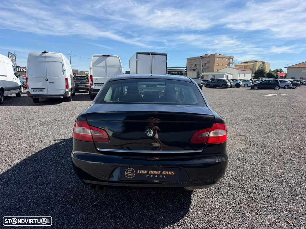 Skoda Superb 1.6 TDI Ambition - 11