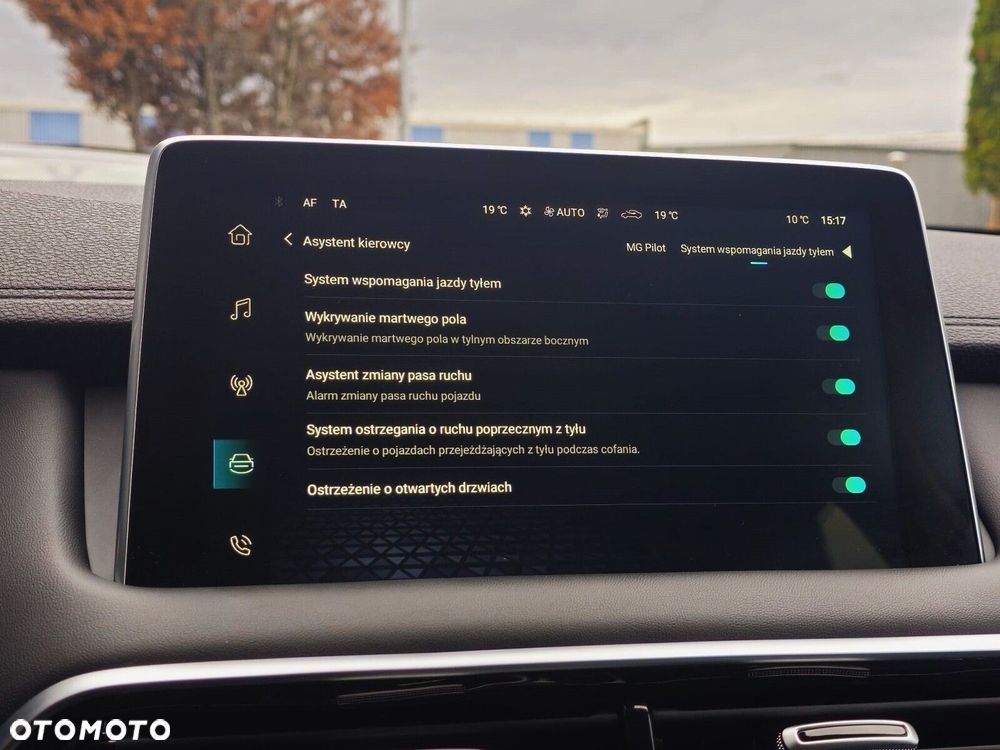 MG HS 1.5 T-GDI Excite DCT - 21