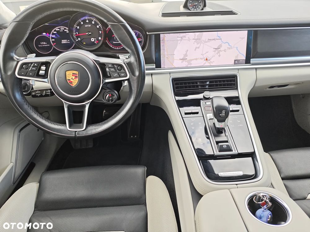 Porsche Panamera GTS - 11