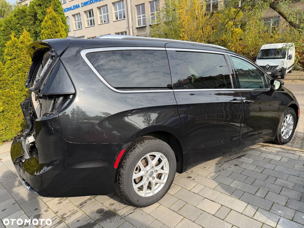 Chrysler Pacifica - 7