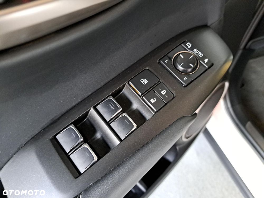 Lexus NX 300h Business Edition AWD - 36