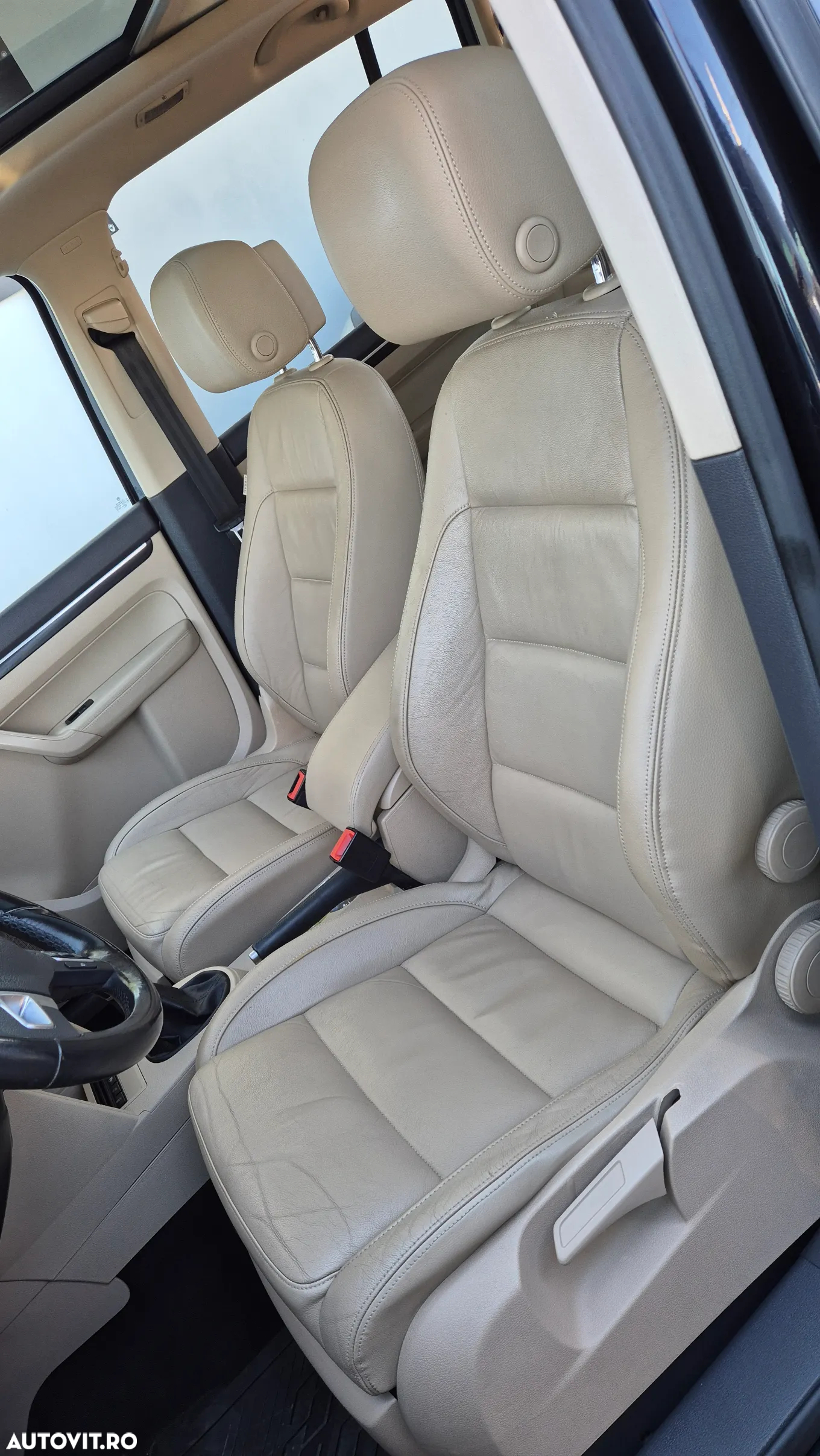 Volkswagen Touran 1.6 TDI BlueMotion Technology Highline - 20