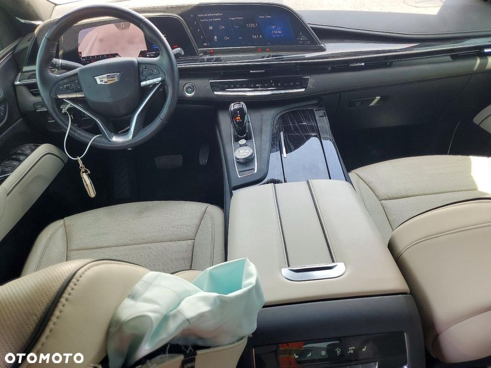 Cadillac Escalade - 9