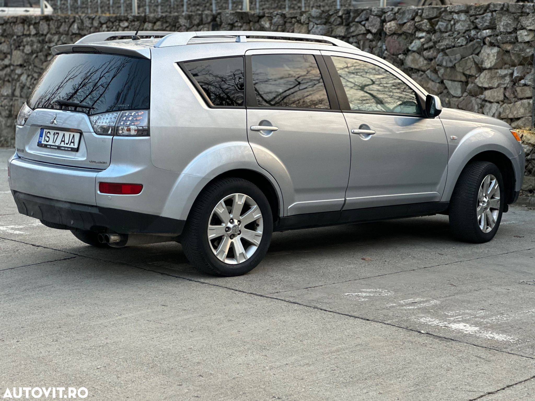 Mitsubishi Outlander 2.2 DI-D 4WD Instyle - 9