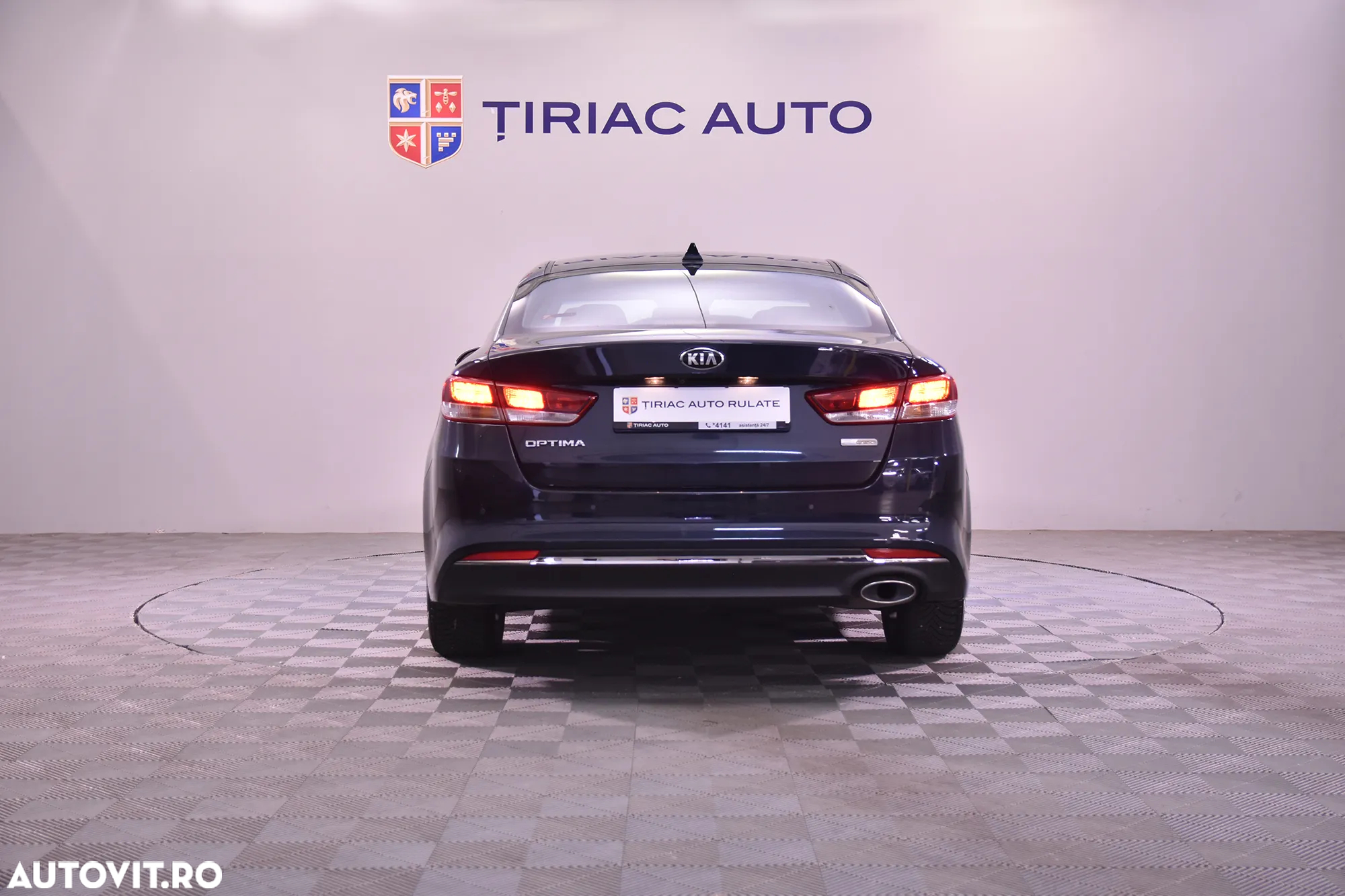 Kia Optima - 4