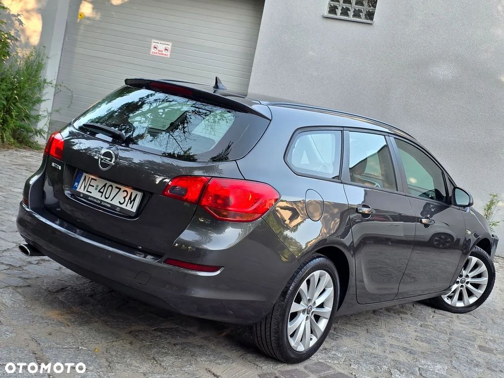 Opel Astra 1.4 T Cosmo - 15