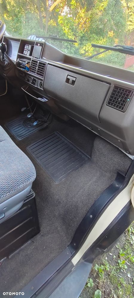 Peugeot J5 - 18