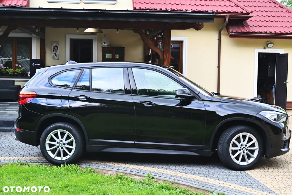 BMW X1 xDrive18d Sport Line - 16