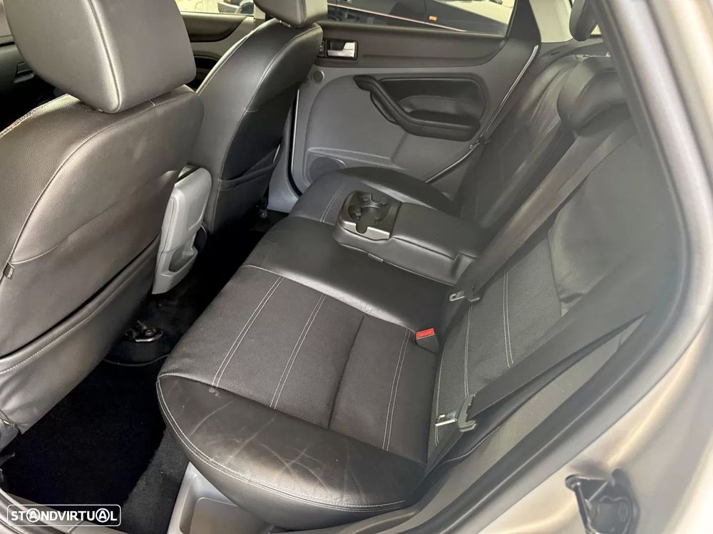 Ford Focus 1.6 TDCi Titanium - 30