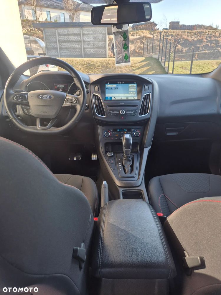 Ford Focus 1.5 EcoBlue Start-Stopp-System ST-LINE - 23