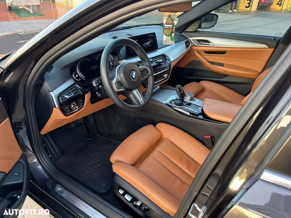 BMW Seria 5 530i Aut. Luxury Line - 12