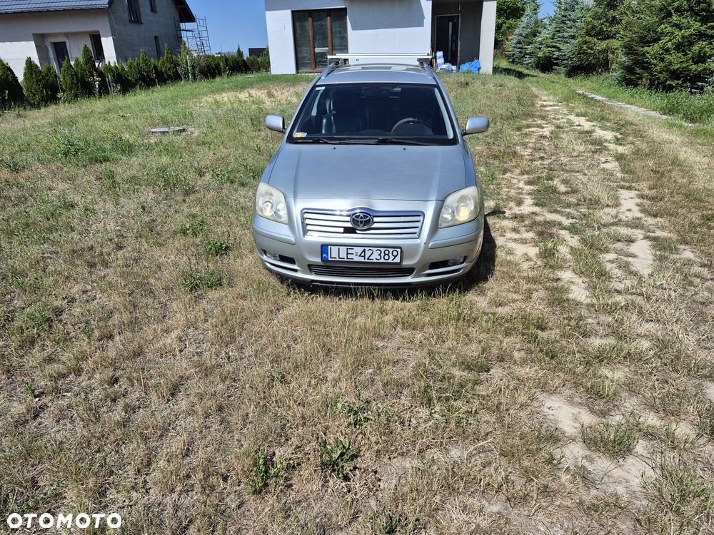 Toyota Avensis - 6