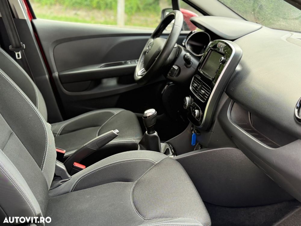 Renault Clio - 11