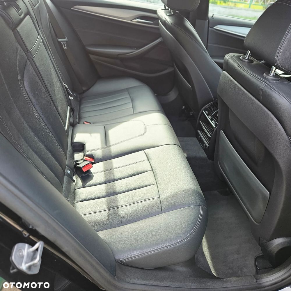 BMW Seria 5 520i M Sport sport - 18