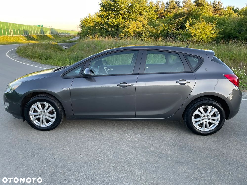 Opel Astra 1.4 Cosmo - 4