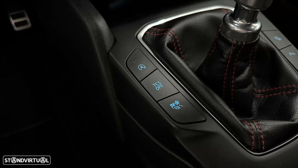 Ford Focus 1.0 EcoBoost S&S ST-LINE STYLE - 21