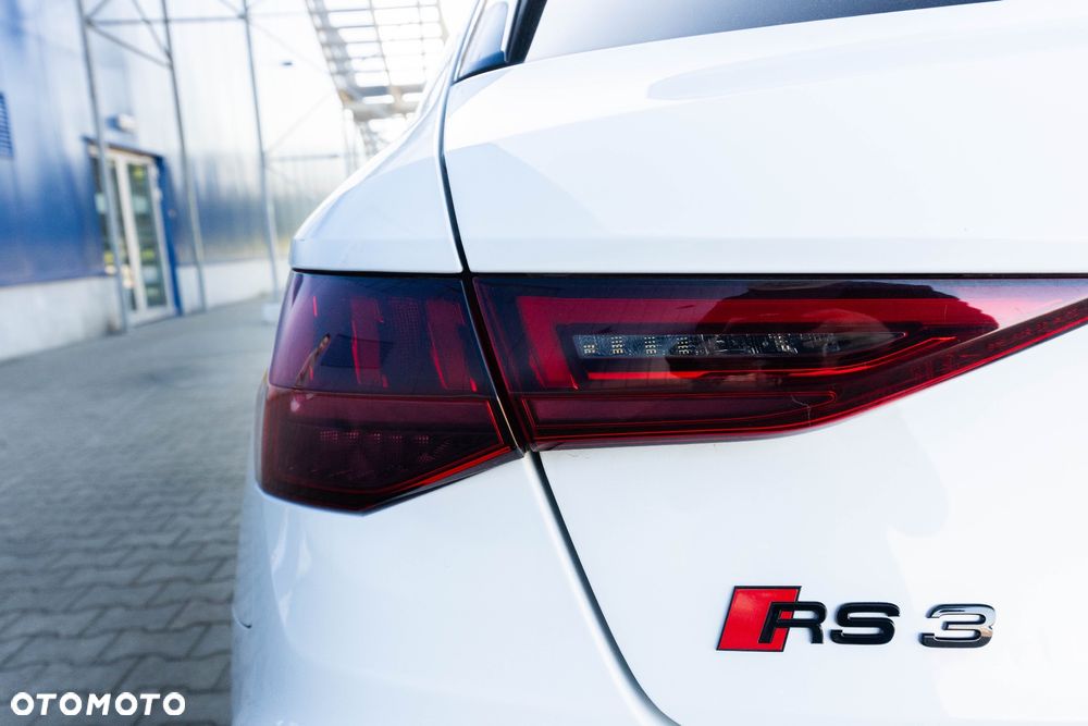 Audi RS3 Sportback - 19